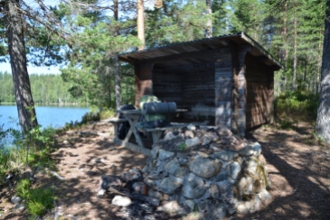 Morgon vid vindskyddet, Östra Skälsjön